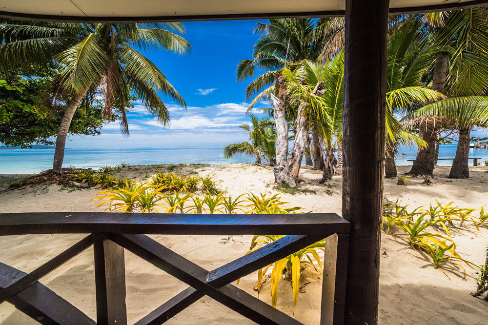 Ratu Kini Backpackers And Dive Resort Mana Buitenkant foto